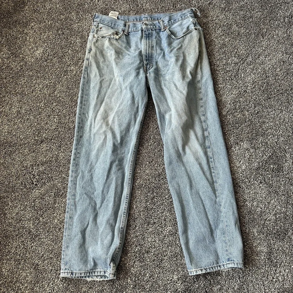 Levi's 550 Jeans Mens 36x32 Light Wash Blue Relaxed‎ Fit Tapered Leg Zip Fly